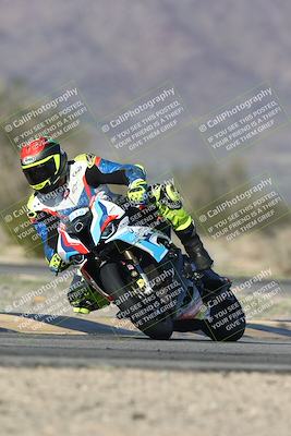 media/Jan-15-2026-Racers Edge (Thu) [[dfebeb70ab]]/2-A Group/Session 5 (Turn 5)/